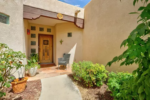 4215 New Vistas Ct NW, Albuquerque, NM 87114