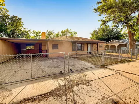 621 Campana Dr, Belen, NM 87002