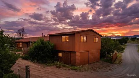 4 Reubens Rd, Sandia Park, NM 87047
