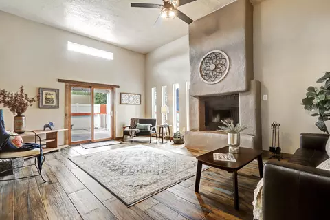 9211 Cascajo Dr NE, Albuquerque, NM 87111