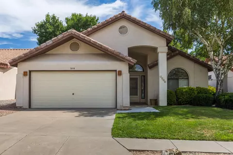 7816 Oakland Ave NE, Albuquerque, NM 87122