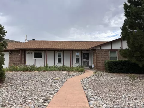 206 Wells Dr NE, Albuquerque, NM 87123