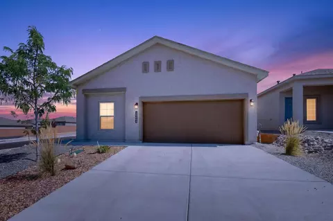 10604 Valedon Ln SW, Albuquerque, NM 87121