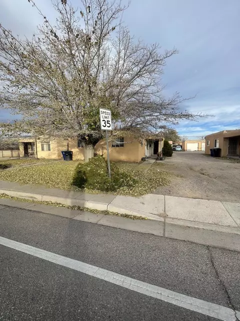 610 San Pedro Dr SE, Albuquerque, NM 87108