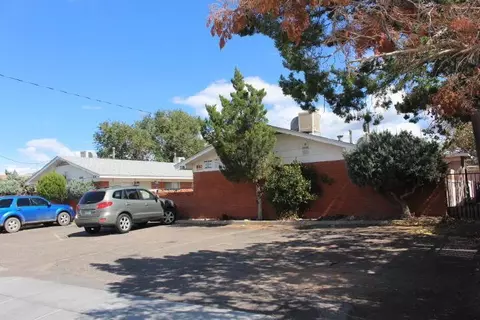 328 Charleston St SE, Albuquerque, NM 87108