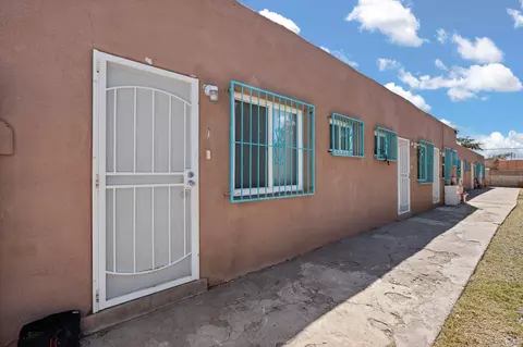 525 Mesilla St SE #1-6, Albuquerque, NM 87108