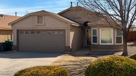 724 Autumn Meadows Dr NE, Rio Rancho, NM 87144