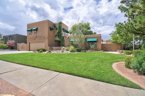 9312 Farragut Dr NE, Albuquerque, NM 87111