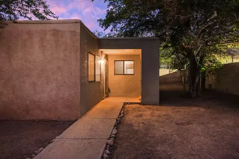 1315 Madeira Dr SE, Albuquerque, NM 87108