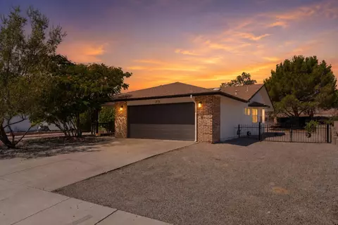 2513 Twin Buttes Dr NE, Rio Rancho, NM 87144