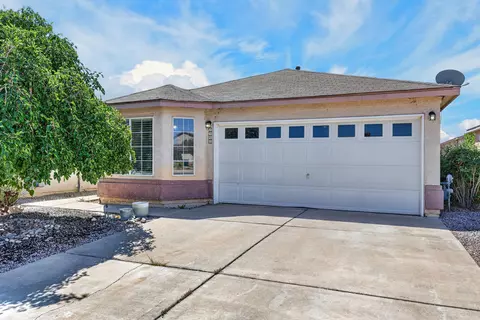 8008 Vista Estrella Ln SW, Albuquerque, NM 87121