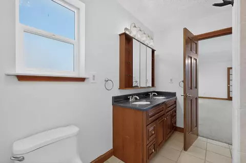 Bath - 26 Juniper Hill Loop, Cedar Crest, NM 87008 photo 3 of 5