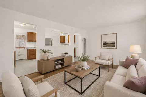 341 60th St NW, Albuquerque, NM 87105