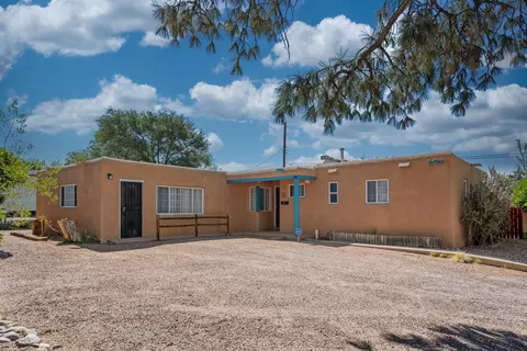 10502 Snowheights Blvd NE, Albuquerque, NM 87112