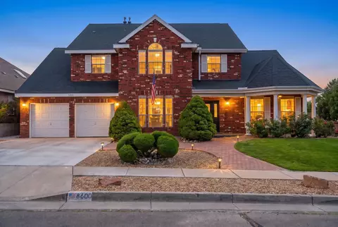 8600 Hampton Ave NE, Albuquerque, NM 87122