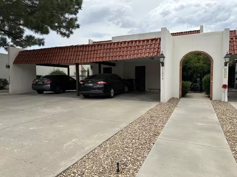 1209 Bernalillo Pl SE, Albuquerque, NM 87123