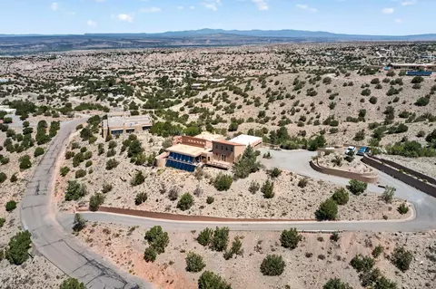 47 Yucca Ln, Placitas, NM 87043