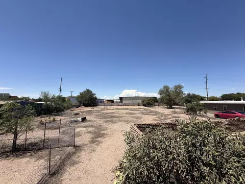 1315 15th St NW, Albuquerque, NM 87104
