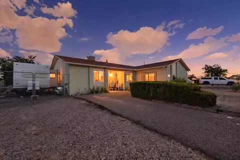 834 Nyasa Rd SE, Rio Rancho, NM 87124