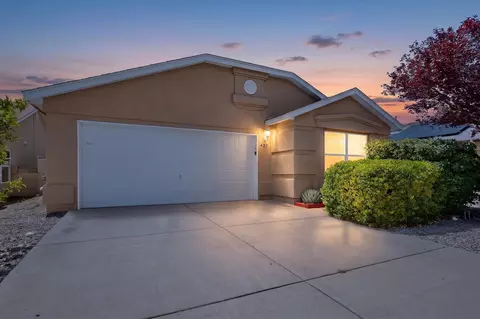427 Deschutes St SE, Albuquerque, NM 87123