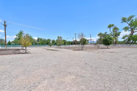 4401 Isleta Blvd SW, Albuquerque, NM 87105