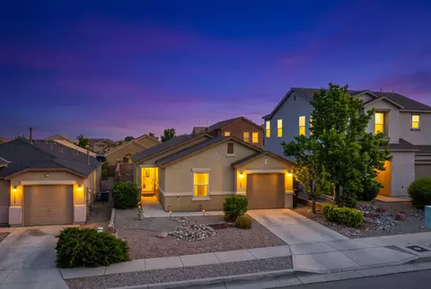10832 Gentry Ln SW, Albuquerque, NM 87121