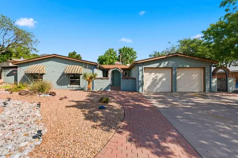 11900 El Solindo Ave NE, Albuquerque, NM 87111