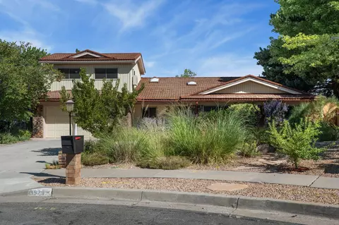 3929 Doroteo Pl NE, Albuquerque, NM 87111