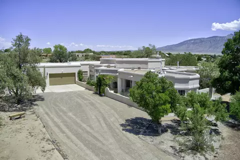 168 Camino Rayo Del Sol, Corrales, NM 87048