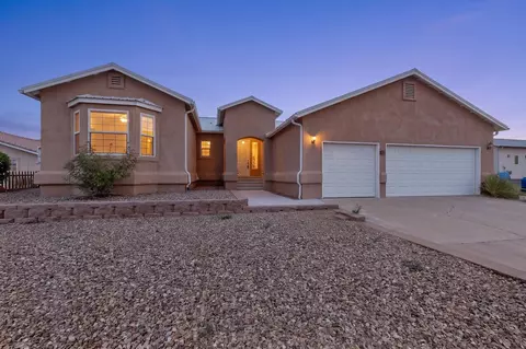 1013 12th St SE, Rio Rancho, NM 87124