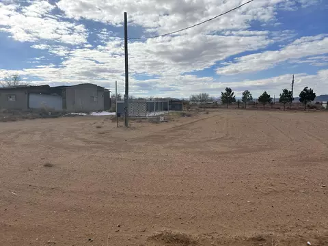 1 Dusty Rose Ln, Los Lunas, NM 87031