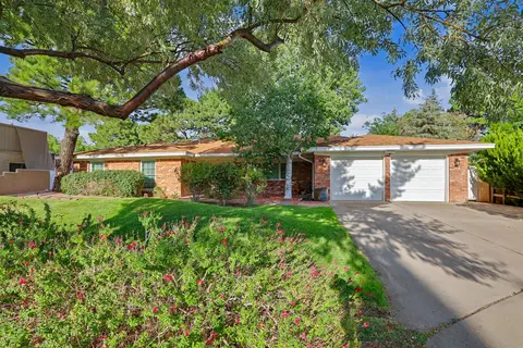 7820 Charger Trl NE, Albuquerque, NM 87109