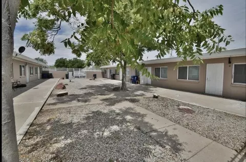 308 Charleston St NE, Albuquerque, NM 87108