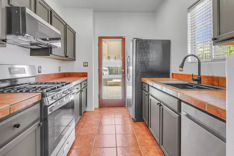 4138 Big Sky Rd, Santa Fe, NM 87507