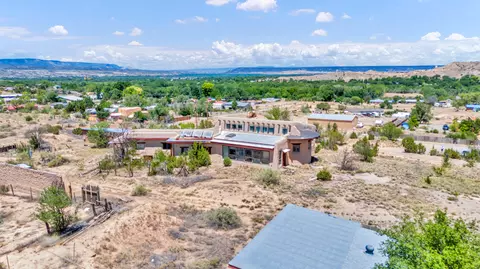 17 Sombrillo Ln, Espanola, NM 87532