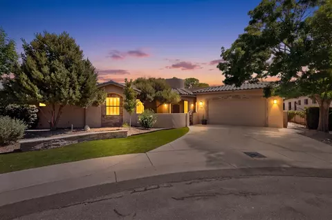236 Anna Maria Pl SW, Albuquerque, NM 87105