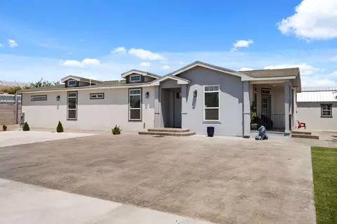 3447 Blake Rd SW, Albuquerque, NM 87105