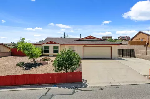 553 Christine Dr NE, Rio Rancho, NM 87124