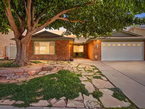 7108 Vivian Dr NE, Albuquerque, NM 87109