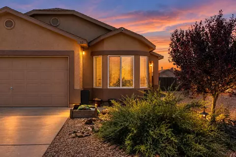 32 Salida Del Sol, Los Lunas, NM 87031