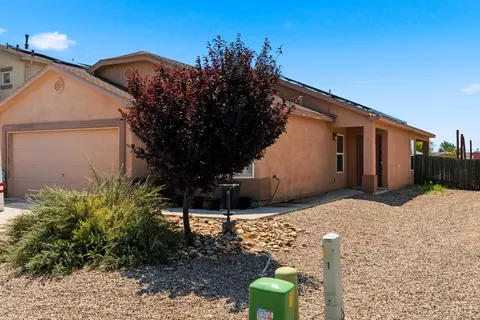 32 Salida Del Sol, Los Lunas, NM 87031