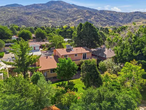 3025 Palo Alto Dr NE, Albuquerque, NM 87111