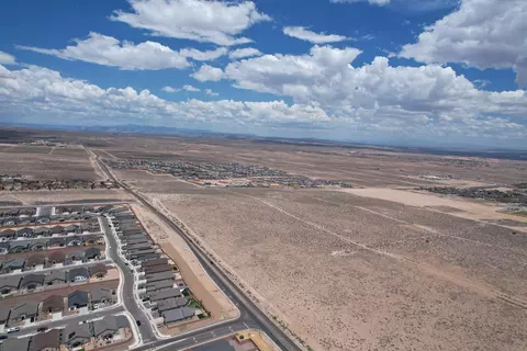 1526 Broadmoor Blvd NE, Rio Rancho, NM 87144