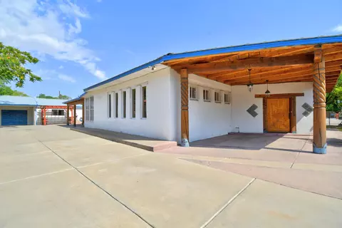 1141 Tapia Blvd SW, Albuquerque, NM 87105