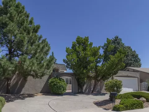 7413 El Morro Rd NE, Albuquerque, NM 87109