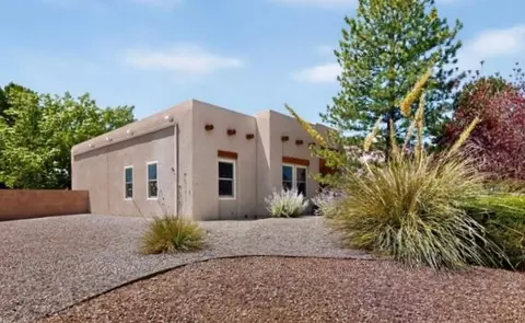 7100 Luz De La Luna Pl NW, Albuquerque, NM 87114