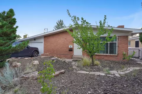 400 Sierra Dr SE, Albuquerque, NM 87108