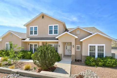 2212 Garden Rd NE, Rio Rancho, NM 87124