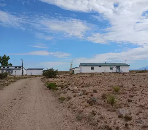 17277 E Us Highway 60 Hwy, Veguita, NM 87062