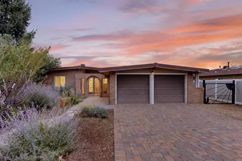 109 Aragon Ave, White Rock, NM 87547